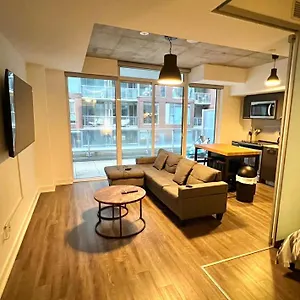 https://splendid-one-bedroom-condo-in-toronto.niagara-fallshotels.com