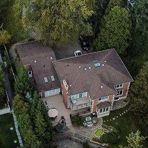 https://villa-luxury-in-scarborough.hotelstorontoontario.org